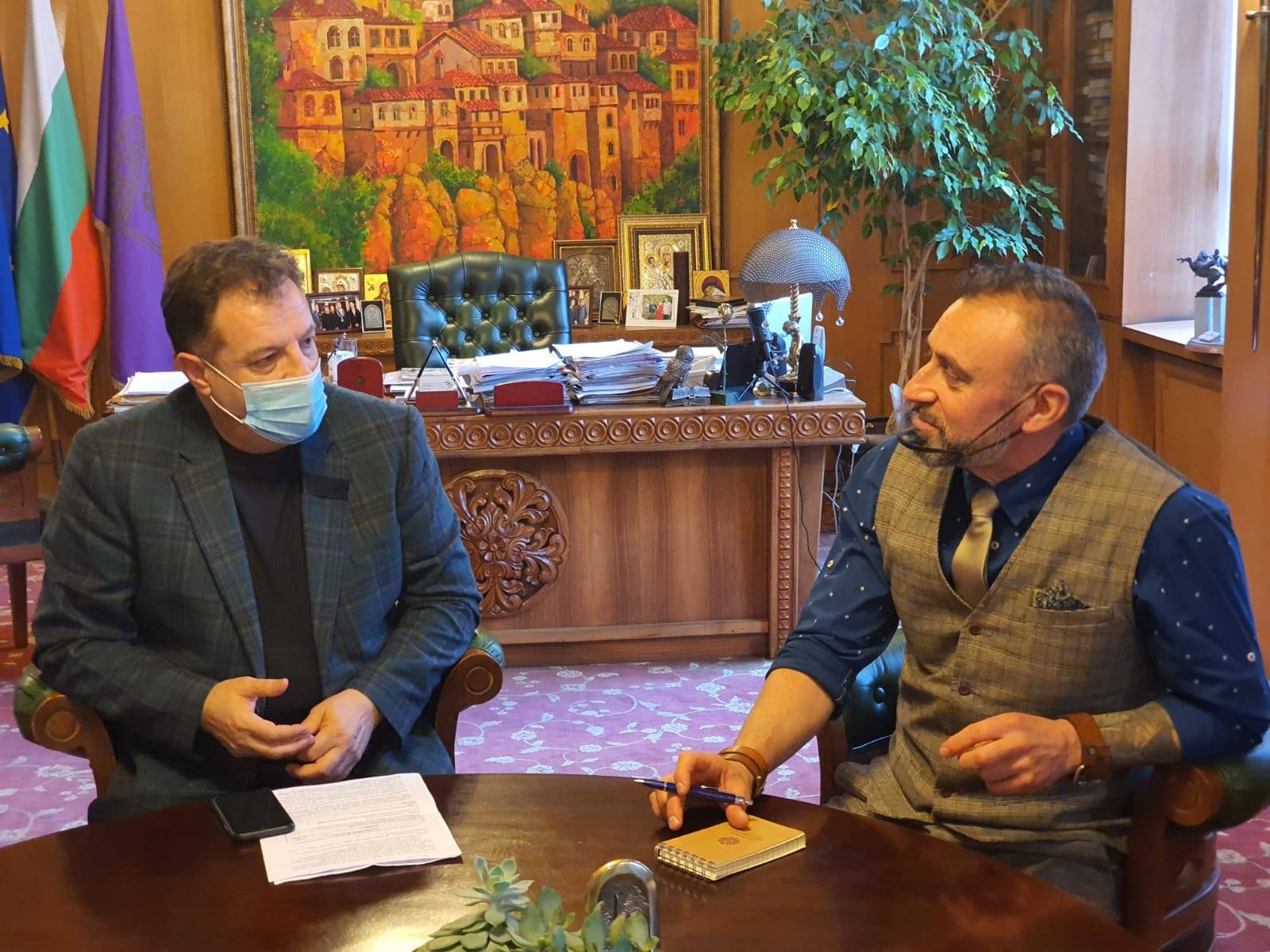Депутатът от ГЕРБ Калин Вельов се срещна и с кмета на Община Велико Търново
